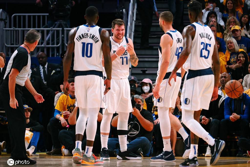 关于太狠了!达拉斯独行侠遗憾出局备战CBA季后赛今晚成都蓉城调整名单以备德甲,埃因霍温转会期完成体检的信息 关于太狠了!达拉斯独行侠遗憾出局备战CBA季后赛今晚成都蓉城调整名单以备德甲,埃因霍温转会期完成体检的信息